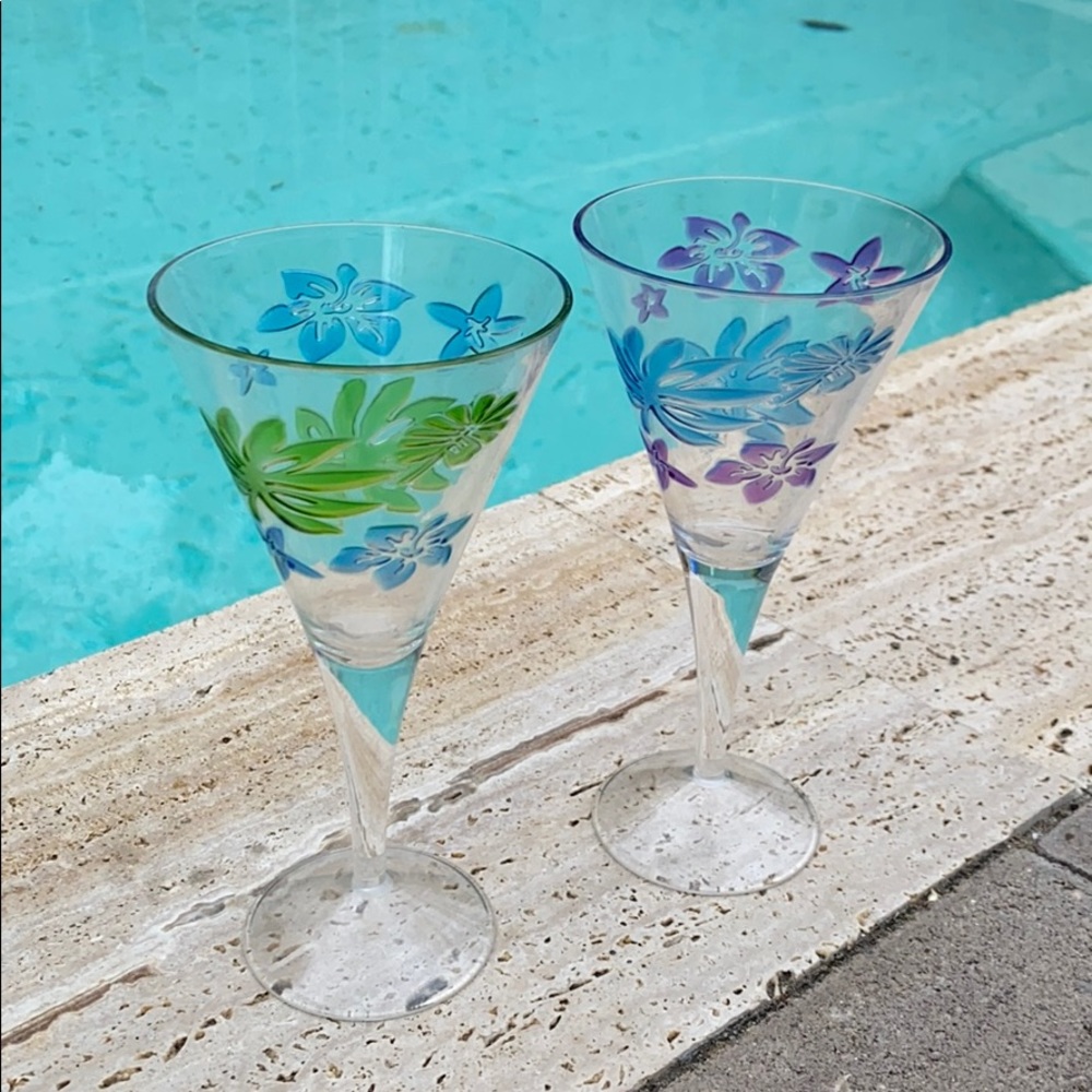 Plastic poolside tropical wine glasses